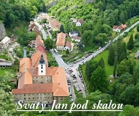 Relax Pohoda House بيت للعطل Chyňava